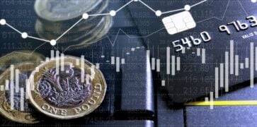 الوصول إلى المال باستخدام بطاقة
